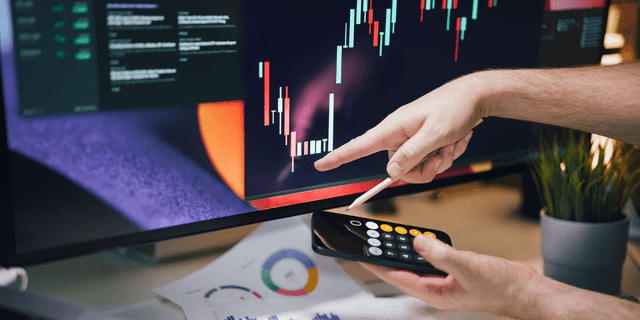 How Interest Rates Affect Commodity Prices With API Data